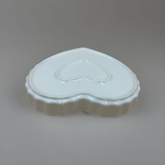 Vintage Pfaltzgraff Heart Shaped Stoneware Baking Dish  White Oven To Table Dish - Picture 7 of 7